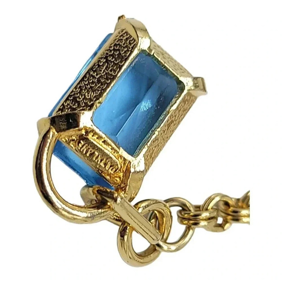 ParkLane Gold Tone Faux Blue Topaz Rhinestone Emerald Cut Pendant Necklace Vint - Picture 6 of 6